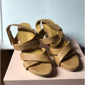 Used woman sandals